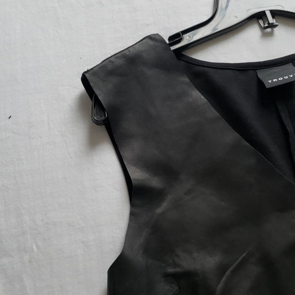 Trouve V-Neck Leather Front Sheath Dress - Picture 6 of 8